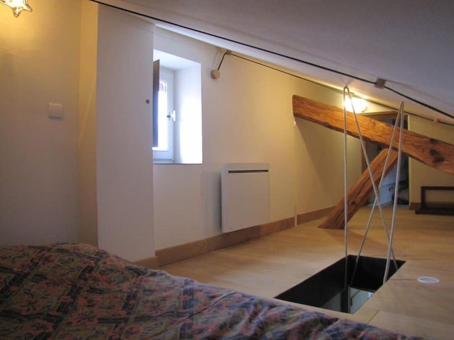 Tiny Duplex Climatise Apartment Lyon